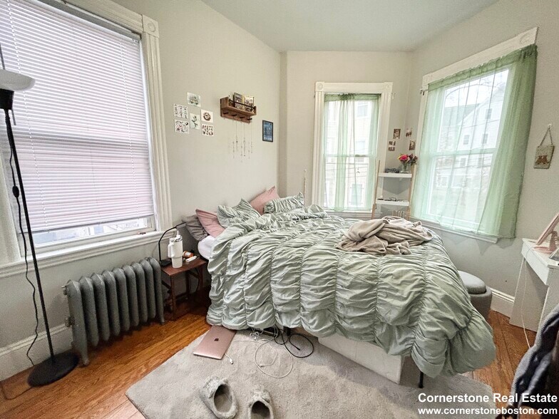 Building Photo - 38 Cherokee St