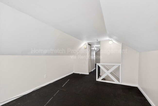 Building Photo - 6029 Evergreen Blvd