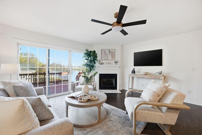 Building Photo - 5516 Baneberry Ave