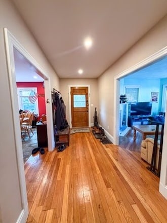 Building Photo - 12 Donnybrook Rd