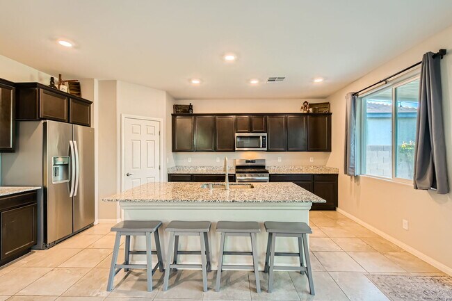 Building Photo - GATED 2-STORY HOME!