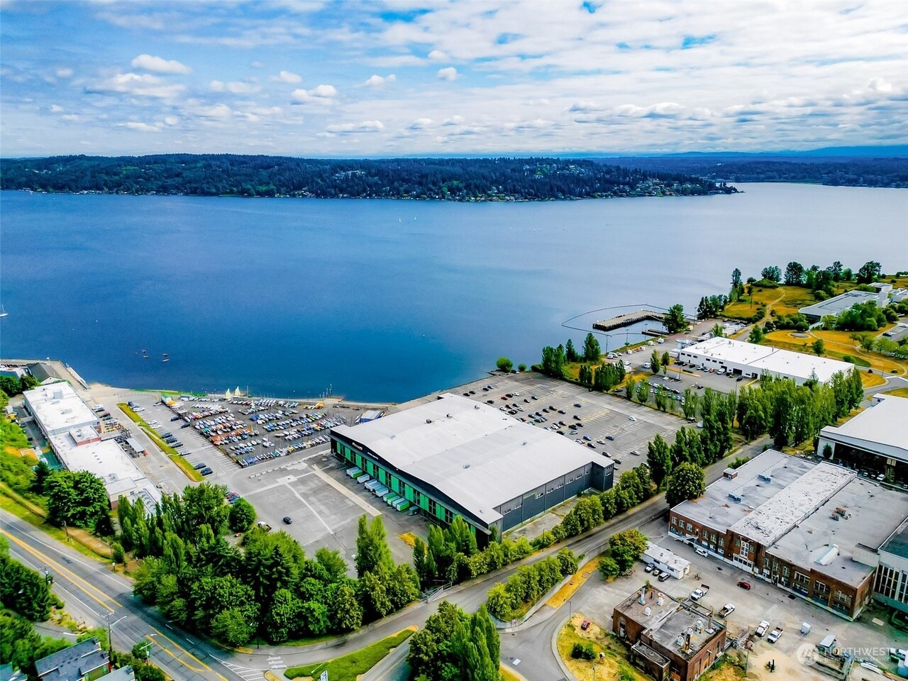 Building Photo - 5844 NE 75th St