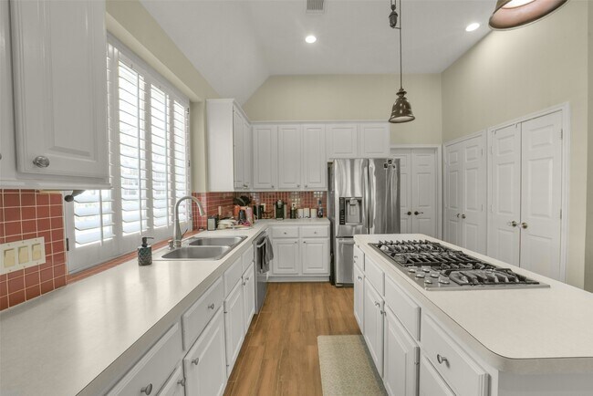 Building Photo - 1122 Wellshire Dr