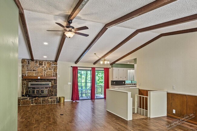 Building Photo - 68 Sierra Dr