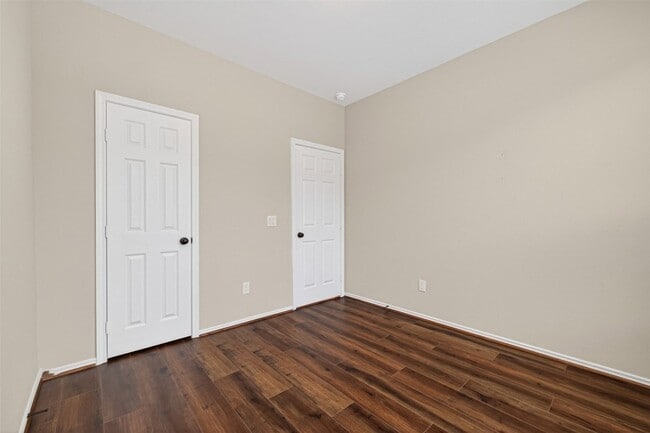 Building Photo - 4007 Delta Rose St