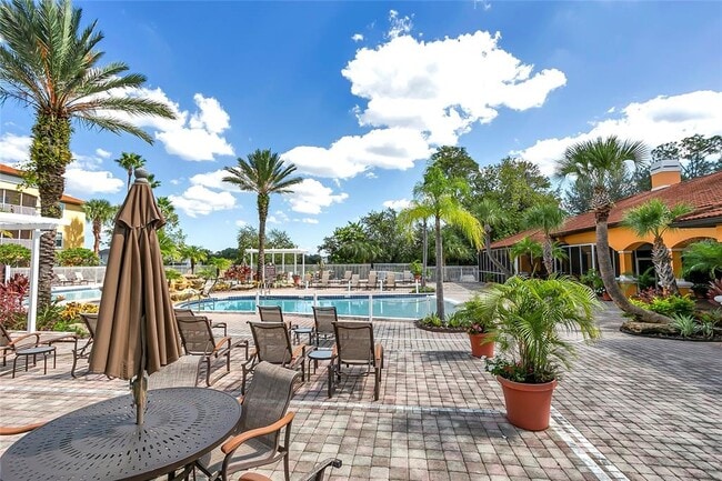 Building Photo - 5467 Vineland Rd