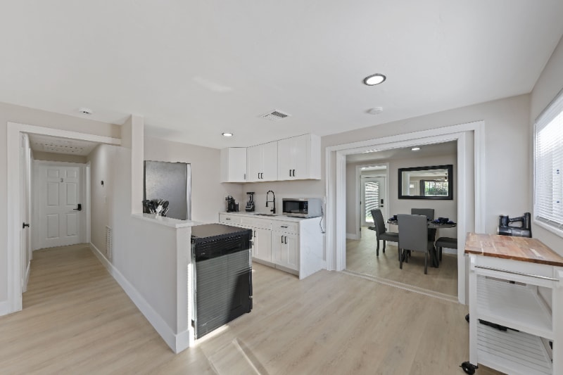 Building Photo - 3664 Florida Blvd