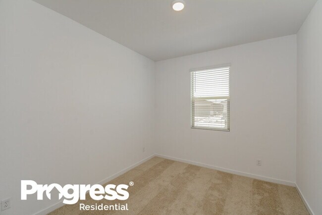 Building Photo - 14446 W Hackamore Dr.