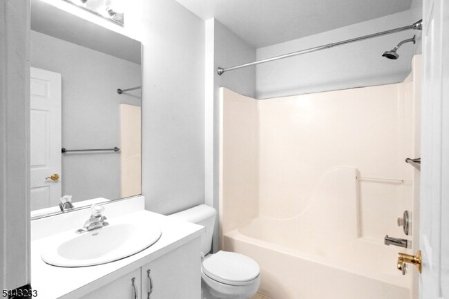 Building Photo - 418 Dalton Ct