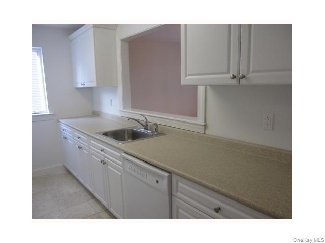 Building Photo - 205 Tondo Cir