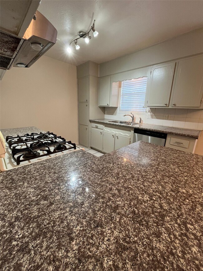 Building Photo - 21146 Northern Colony Ct