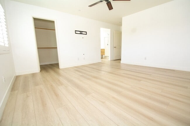 Building Photo - 827 Pine Ave