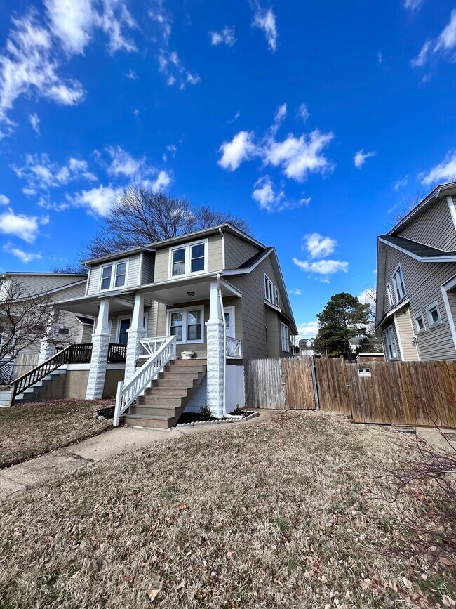 Building Photo - 410 Walcott Rd