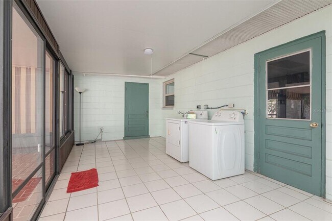 Building Photo - 11343 87th Ave