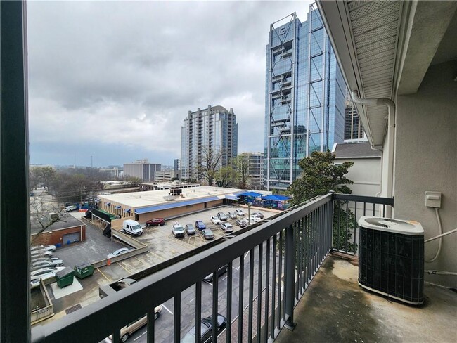 Building Photo - 1074 Peachtree St NE