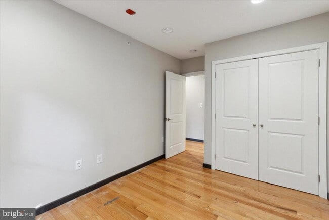 Building Photo - 1819 Ginnodo St