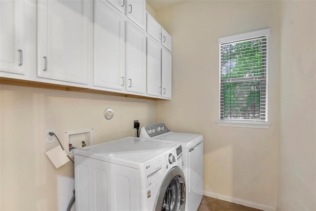 Building Photo - 17906 Arapaho Hill Ln