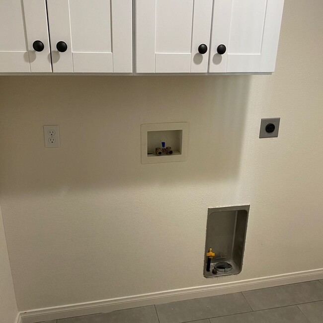 Building Photo - WATERFRONT SPRING VALLEY LAKE HOME!