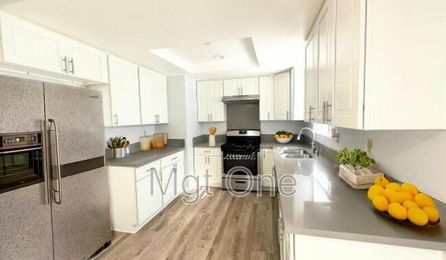 Building Photo - 4295 Gird Ave