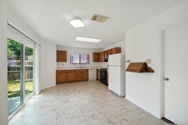 Building Photo - 12811 Hunting Bear