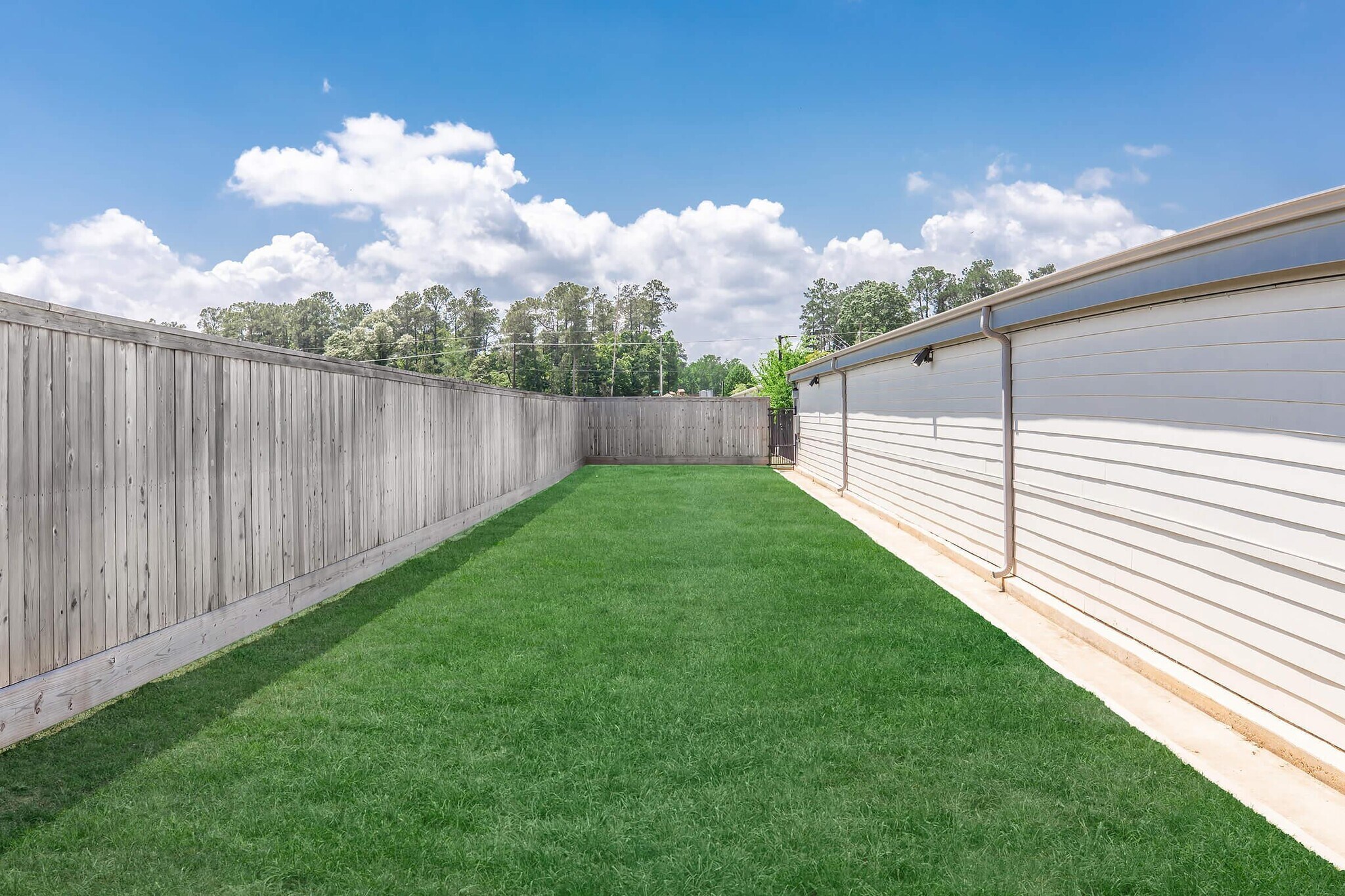 Building Photo - 1560 League Line Rd