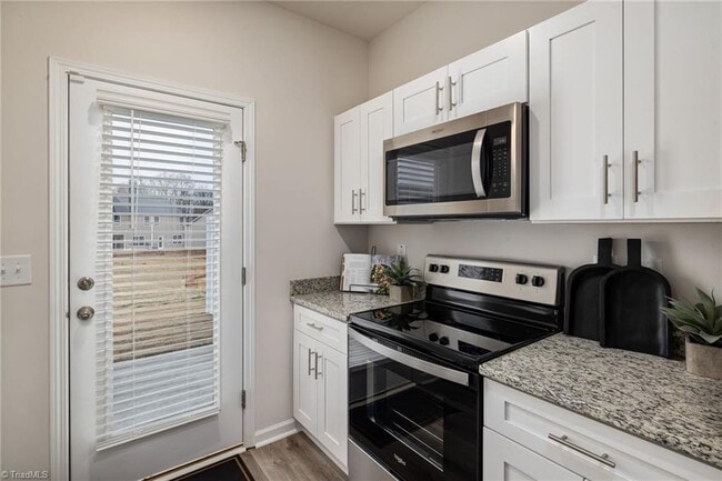 Building Photo - 5641 Carrington Ct