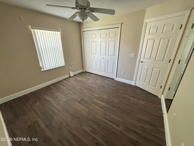 Building Photo - 20 Clarendon Ct N
