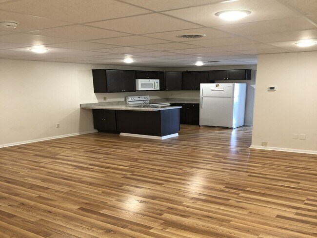 Building Photo - 130 Carlisle