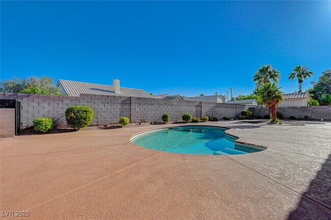 Building Photo - 6317 W Canyon Ridge Dr
