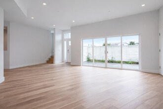 Building Photo - Grant Avenue A