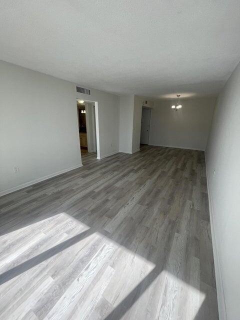 Building Photo - 301 Croton Ave