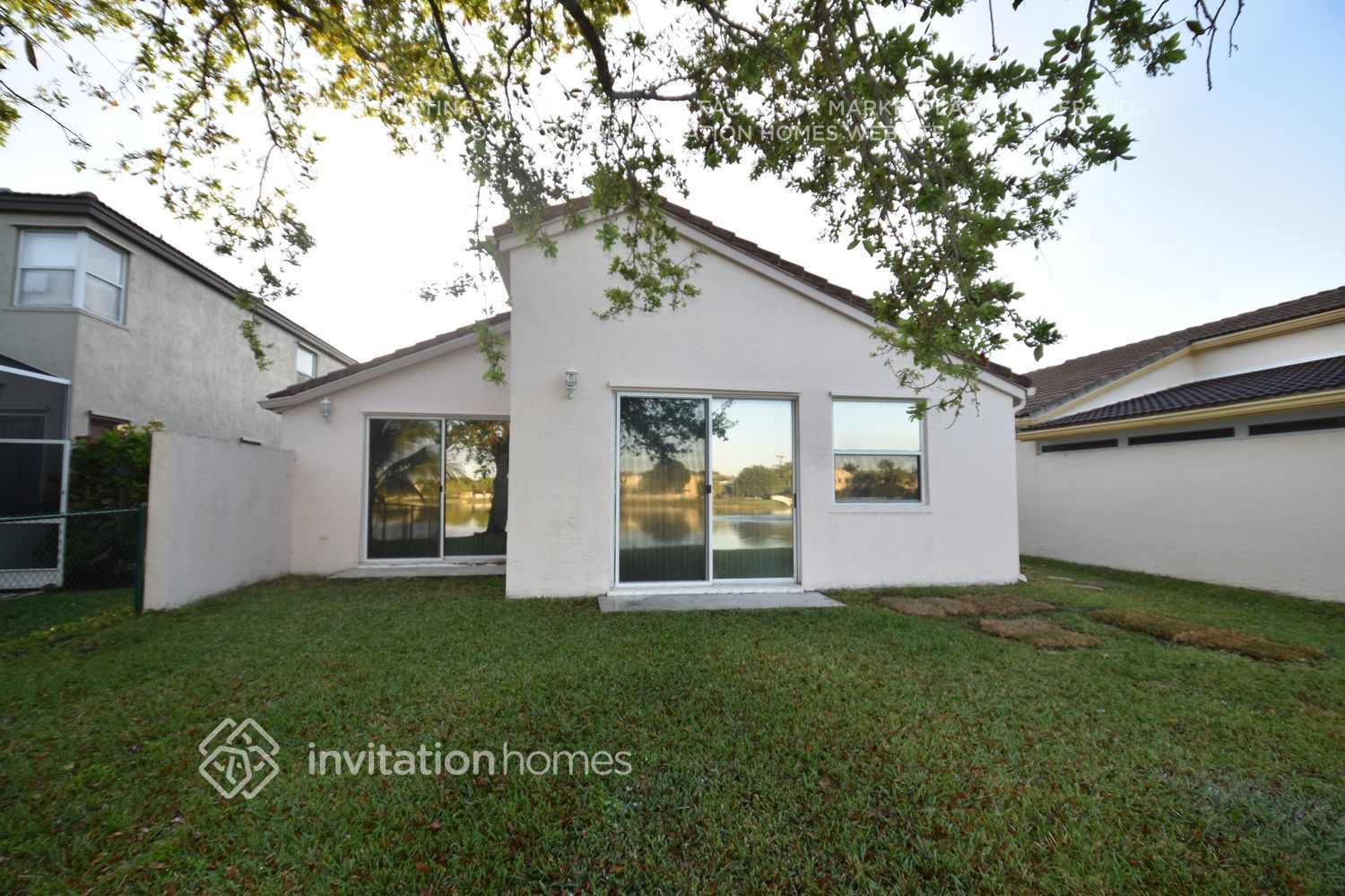Building Photo - 1544 NW 158th Ave