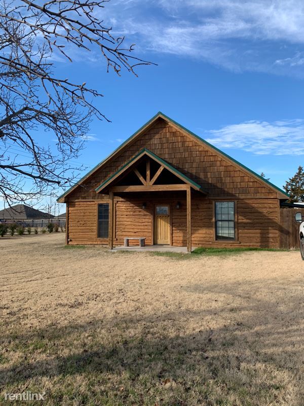 Primary Photo - 4 br, 3 bath House - 115 G St