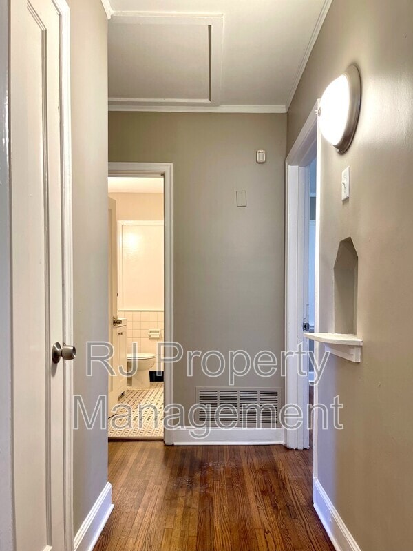 Building Photo - 1598 Marianna St