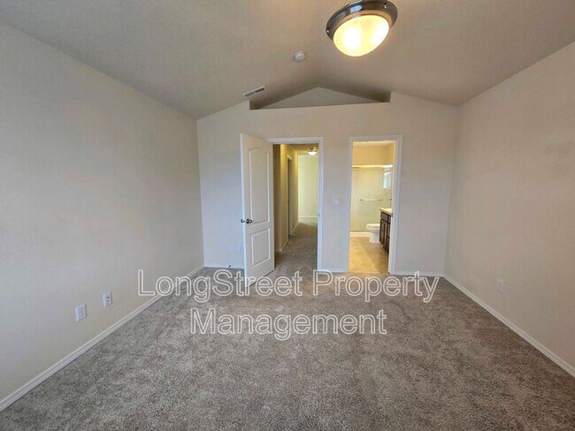 Building Photo - 4437 Creel Ave