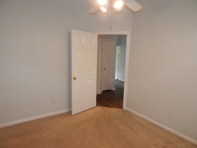 Building Photo - 6406 Horsepen Bayou Dr
