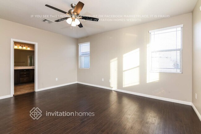 Building Photo - 10018 Pelham Park Ave