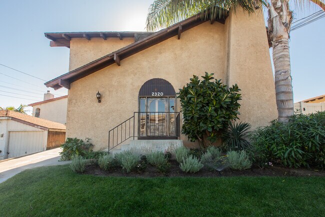 Primary Photo - 2320 Clark Ln