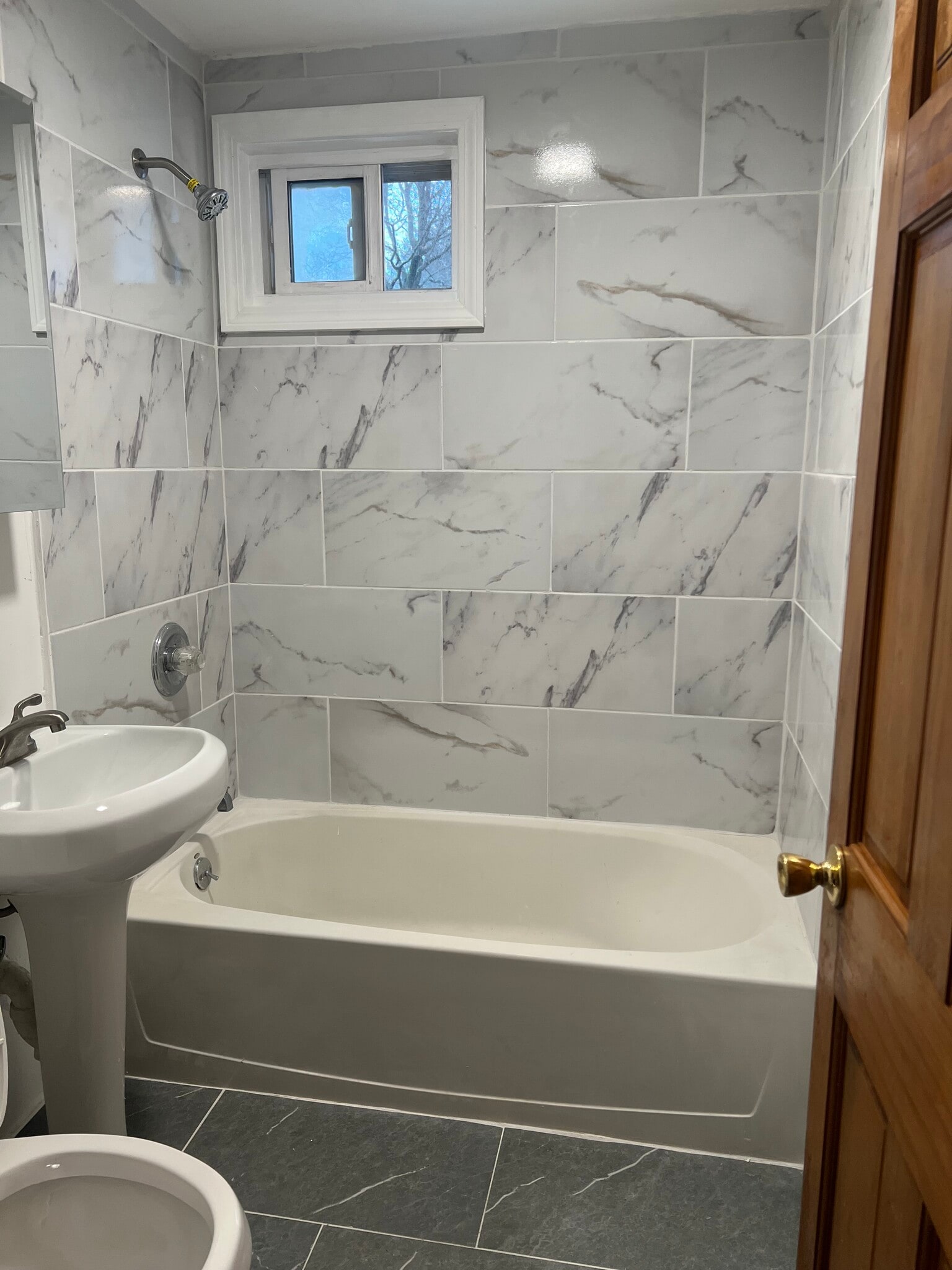 Building Photo - 70 Clifford St