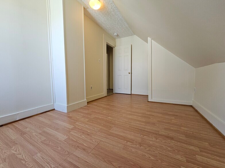 Building Photo - 17 Mousam St