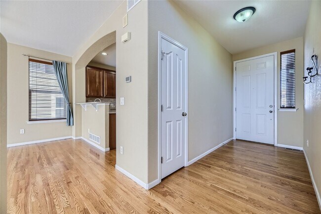 Building Photo - 4 Bedroom Single Family Home For Rent in Highlands Ranch