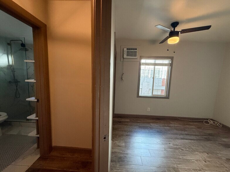 Building Photo - 2661 Newell St