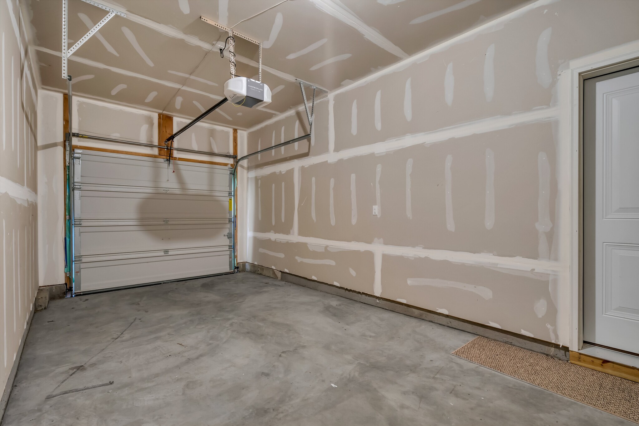 Building Photo - 92 Arlotta St