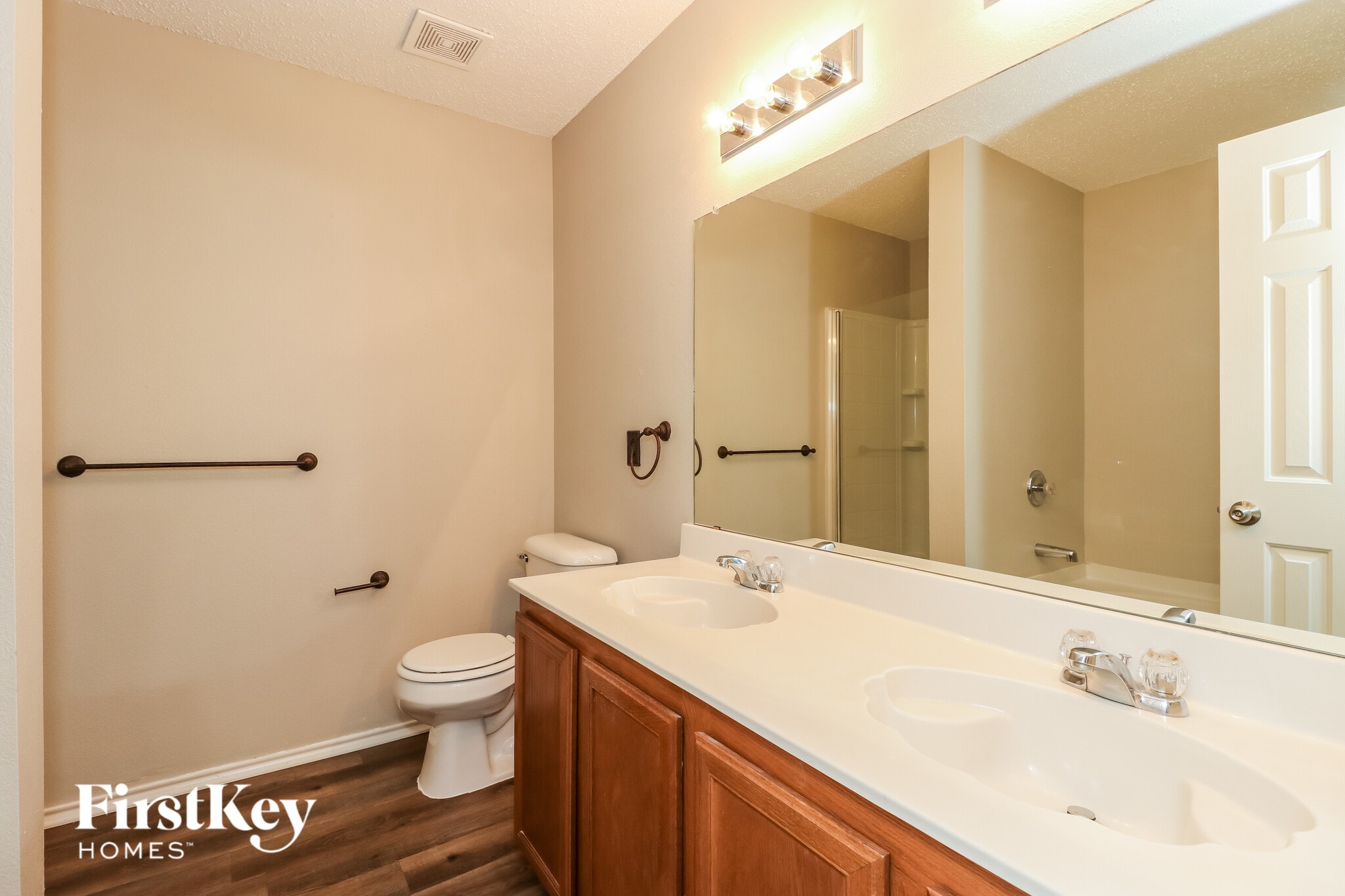 Building Photo - 8404 Plantain Ct