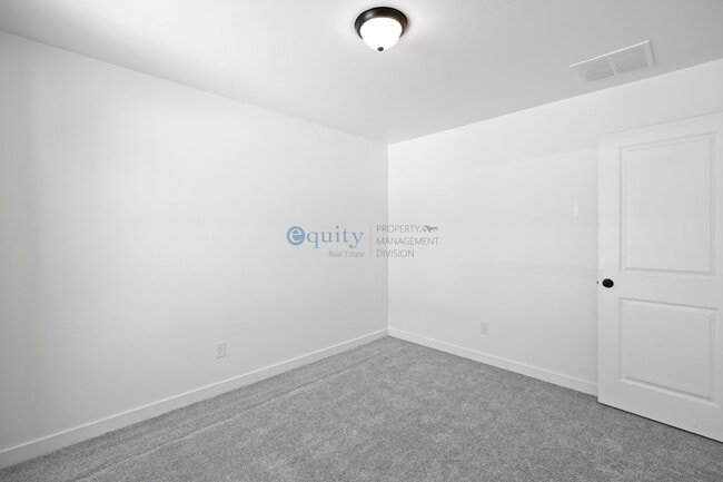 Building Photo - 10539 Liv Way