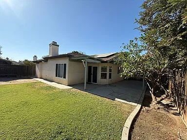 Building Photo - Beautiful 3 bedroom 2 bath home home in The Seasons!