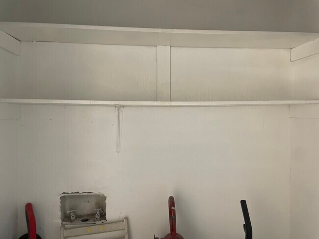 Building Photo - 1208 Bush River Rd