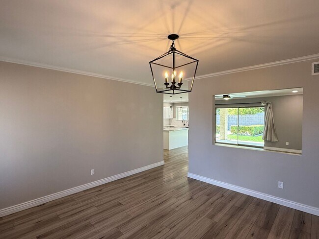 Building Photo - 1742 S Hall