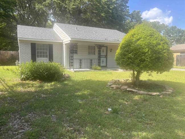 Building Photo - 4845 Ortie Dr