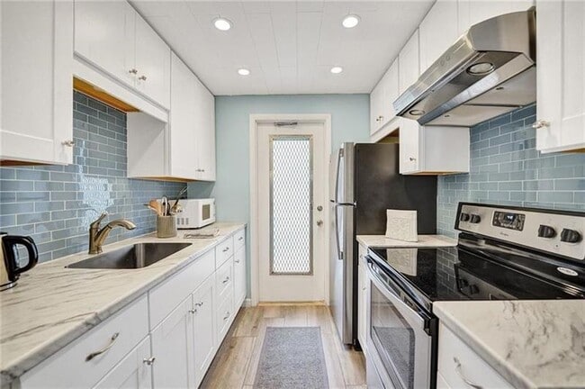 Building Photo - 224 Hibiscus Ave